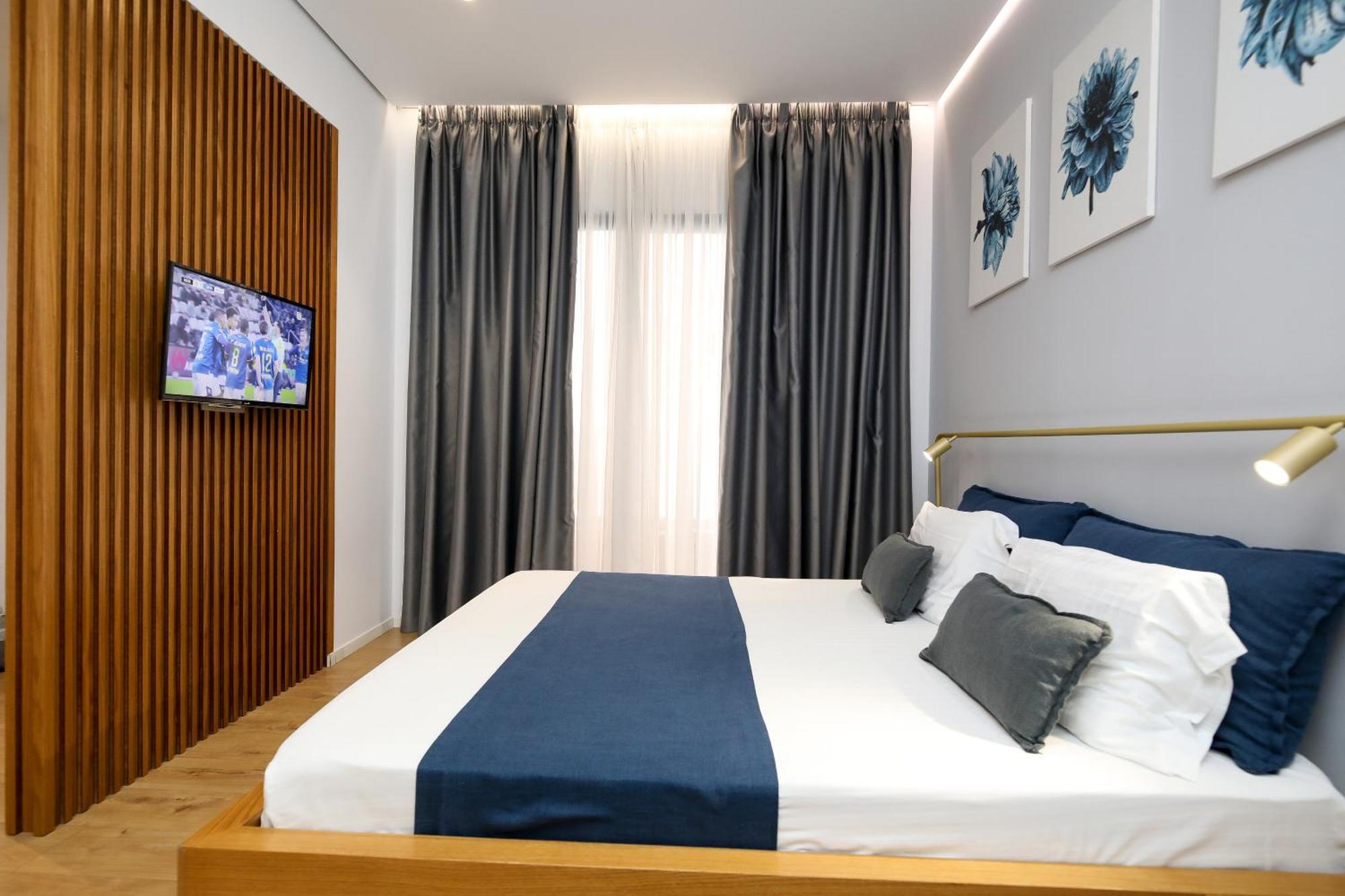 H&M Hotel Vlore Exterior photo