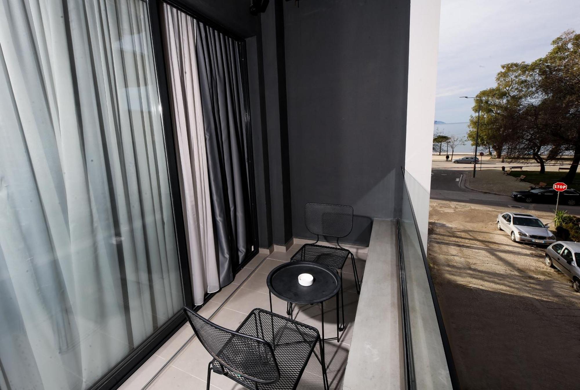 H&M Hotel Vlore Exterior photo