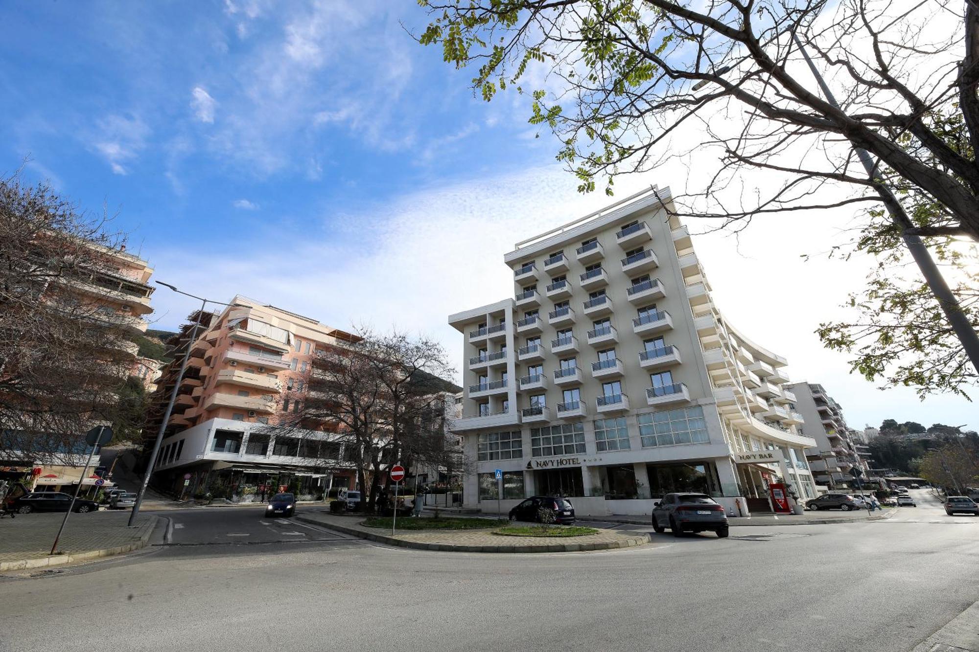 H&M Hotel Vlore Exterior photo