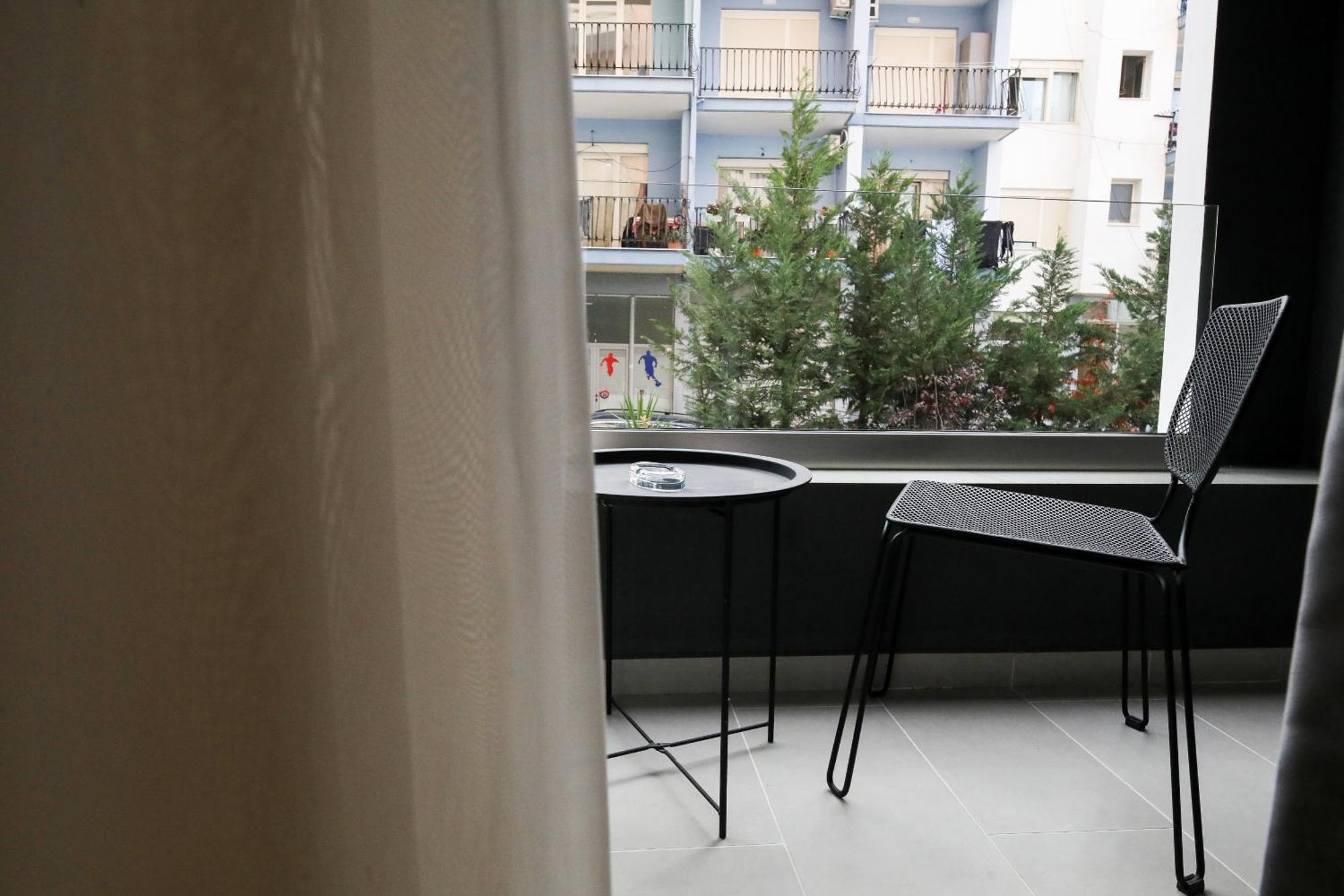 H&M Hotel Vlore Exterior photo