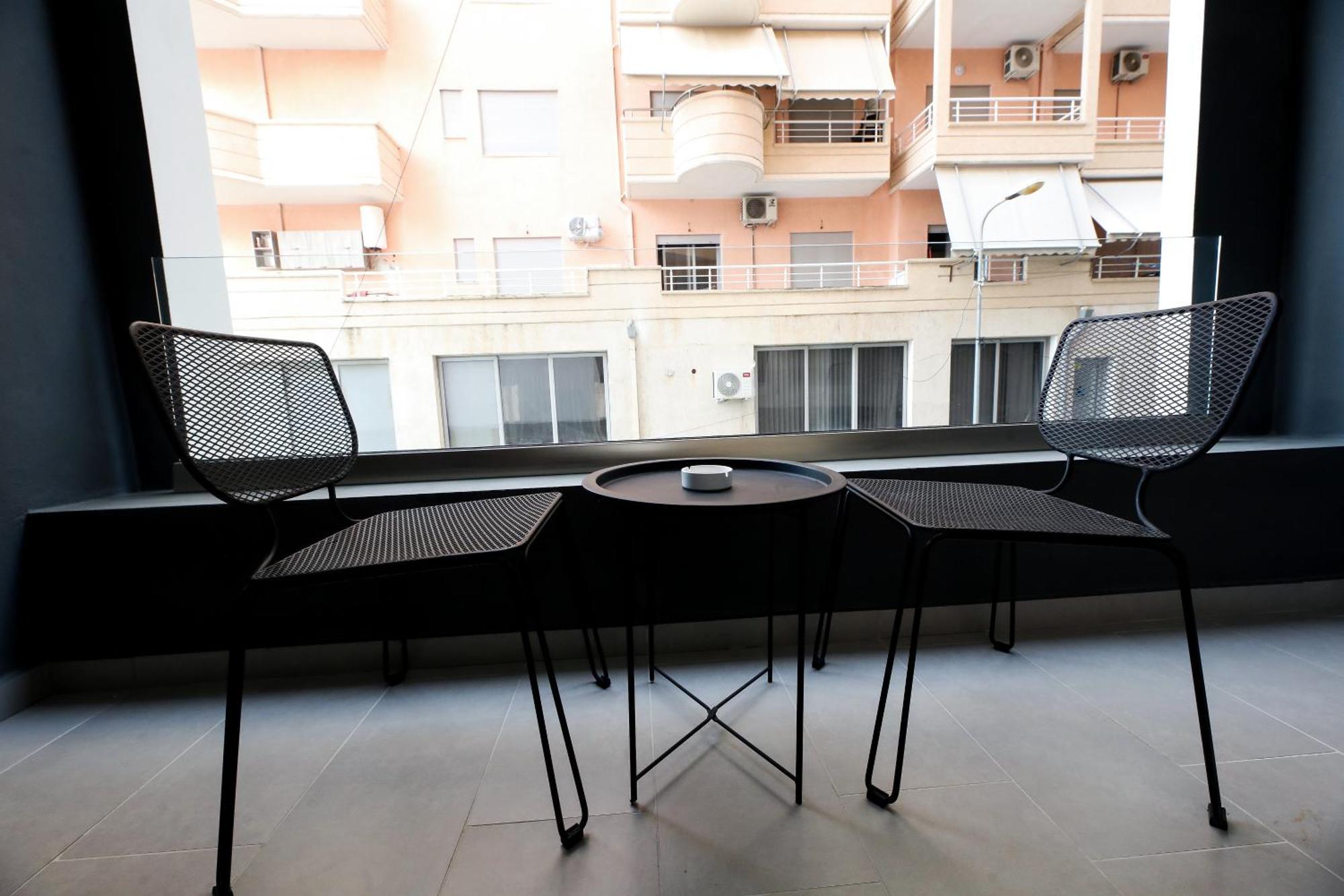 H&M Hotel Vlore Exterior photo
