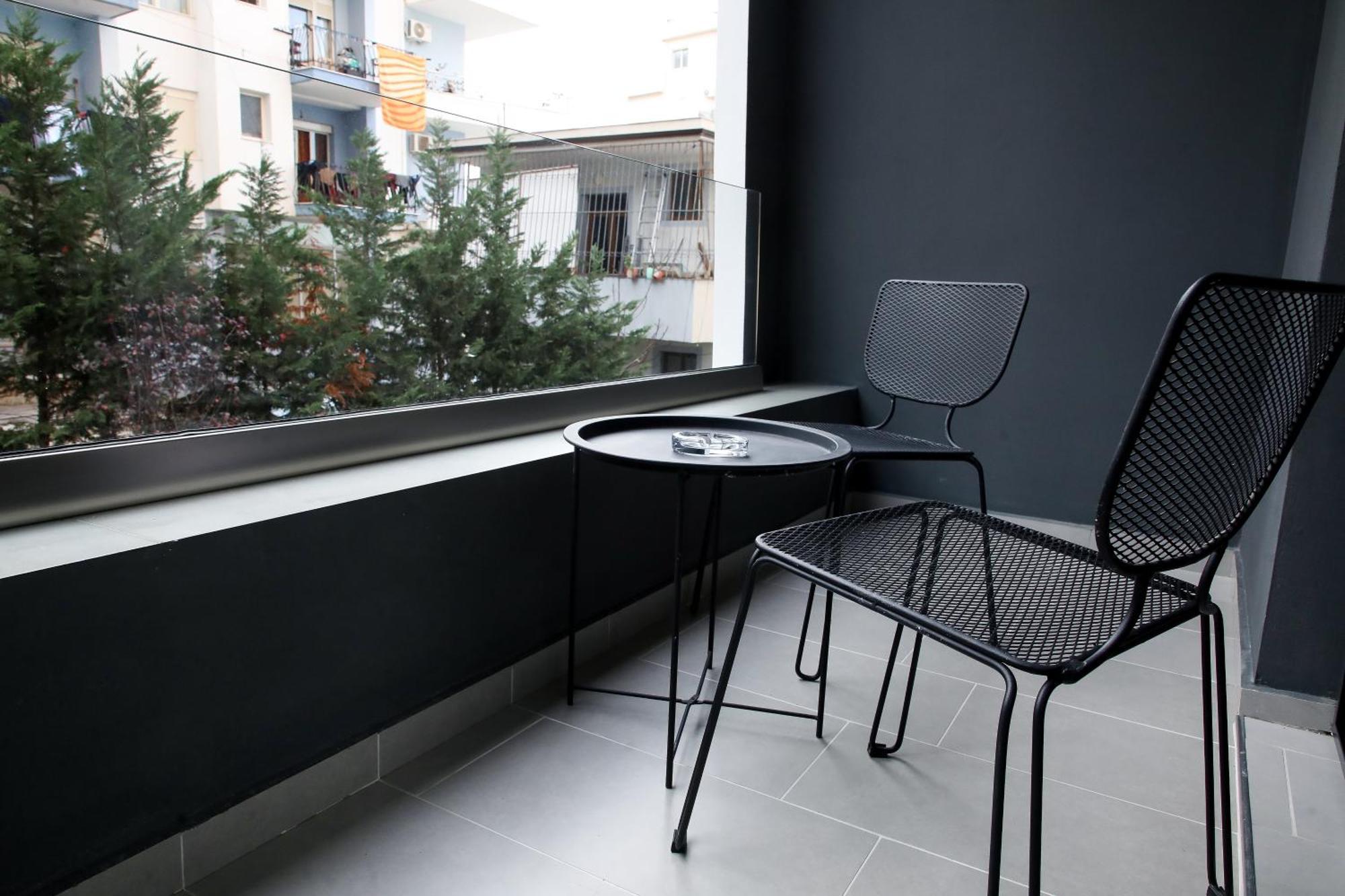 H&M Hotel Vlore Exterior photo